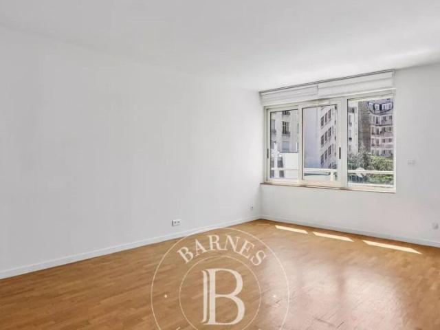 Appartement • Auteuil Nord