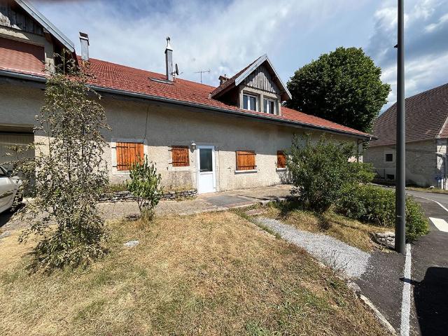 Appartement Avoudrey 6 pièces 133 m2 avec jardin !