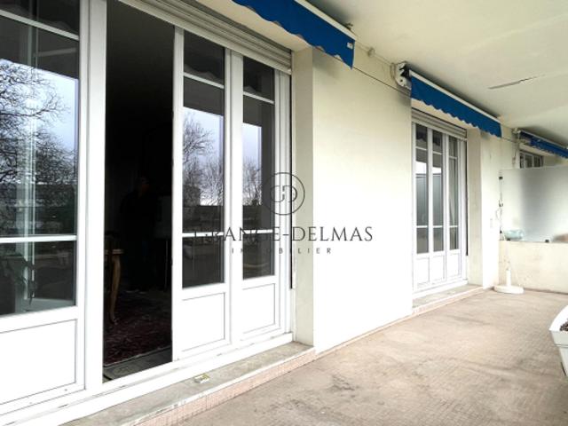 Appartement avec ascenseur, terrasse et garage SAINT SEURIN