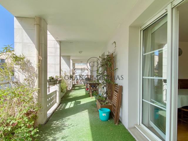 Appartement avec ascenseur, terrasse et parking CROIX BLANCHE