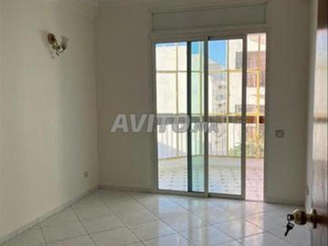 Appartement avec balcon à louer à Haut Agdal