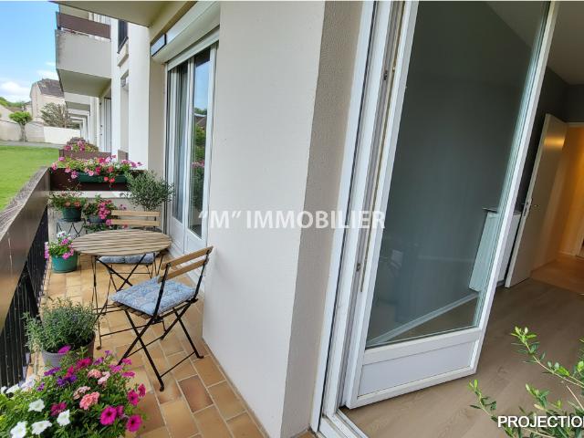 Appartement avec BALCON à quelques minutes du centre ville a pied