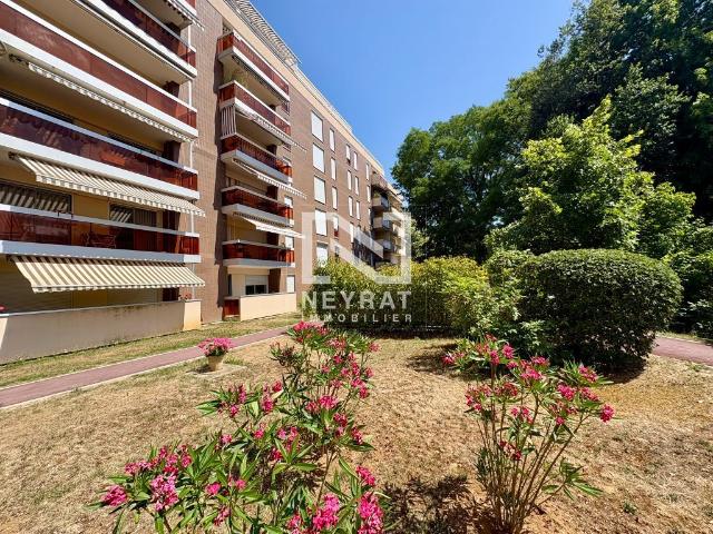 Appartement avec balcon, cave et garage privatif Environnement verdoyant Quartier Wilson / Allées du parc