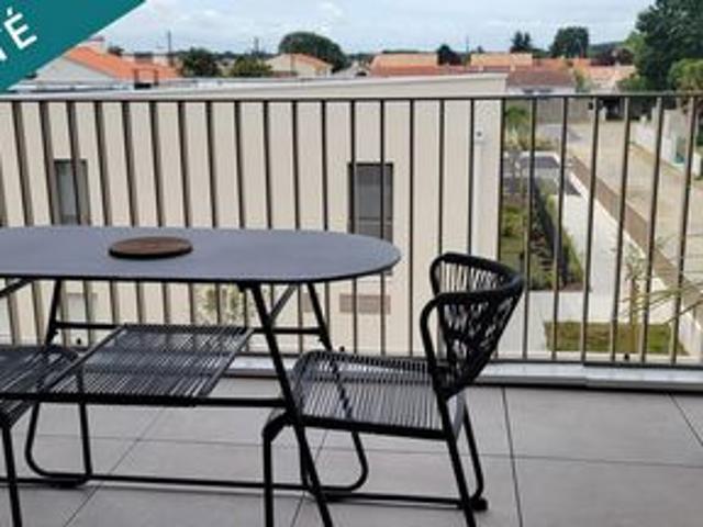 APPARTEMENT AVEC BALCON, CAVE, 2 PARKINGS