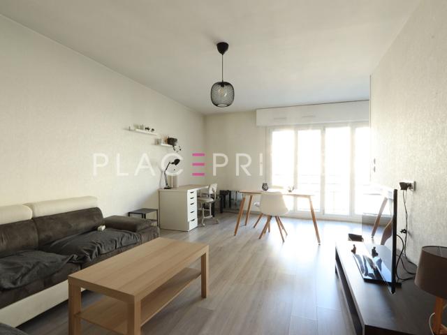 Appartement avec balcon et parking