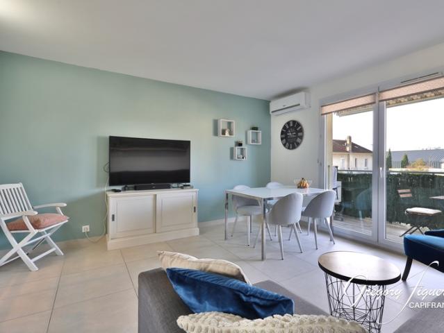 Appartement avec balcon garage en option – Saint Priest Village, à deux pas du Château