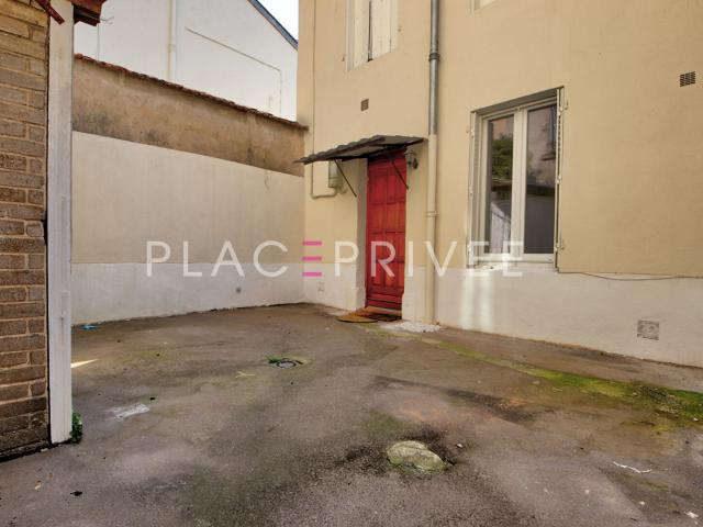 Appartement avec cour privative et parking, Nancy