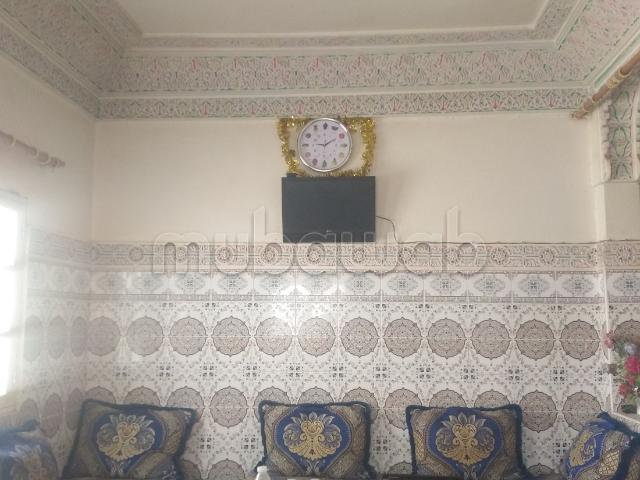 Appartement avec deux façades donnant directement sur la mosquée, quartier Al Manz, Sahrij Knaoua