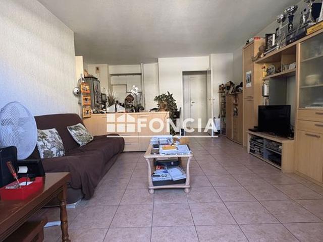Appartement avec emplacement de parking vendu loue