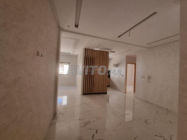 Appartement avec escalier séparé à vendre
