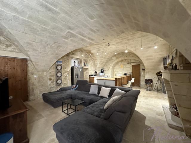 Appartement avec garage au pied du château de Beaucaire