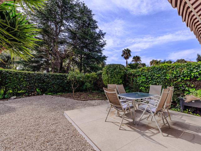 Appartement avec grand jardin, plage à pied