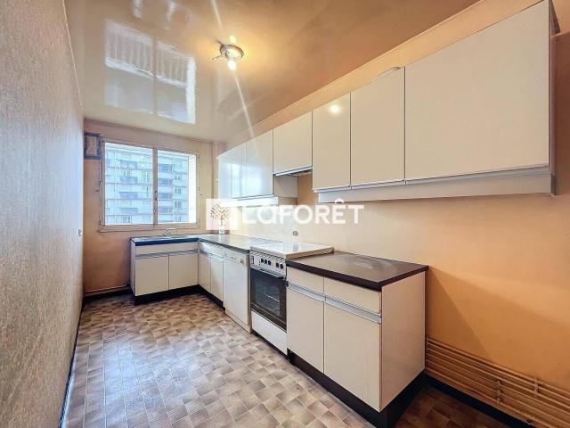 Appartement avec grand potentiel dans un secteur calme et résid