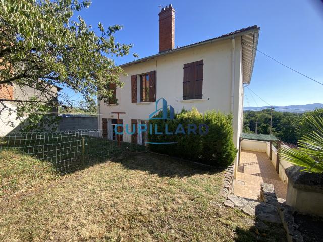 Appartement avec jardin, terrasse et garage, très jolie vue
