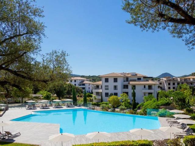 Appartement avec jardin dans un domaine privé à Porto Vecchio