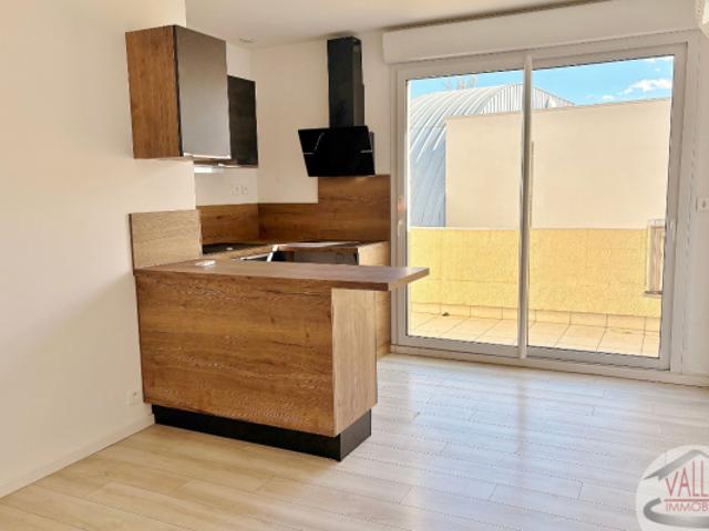 Appartement avec jardin et terrasse proches de toutes les co