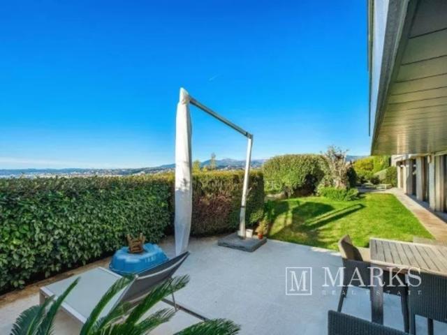 Appartement avec jardin et vue panoramique sur la mer à Mont Boron