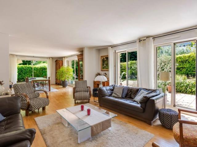 Appartement avec jardin privatif de 180 m²
