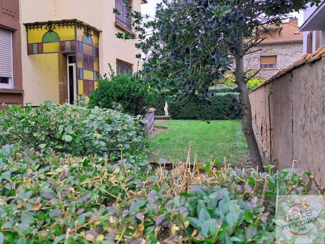 APPARTEMENT AVEC JARDIN PRIVATIF ET GARAGE