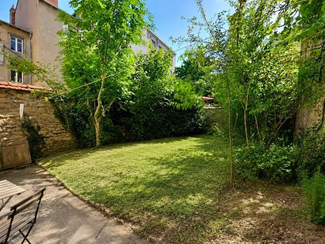 Appartement avec jardin privatif secteur gare / Nancy centre