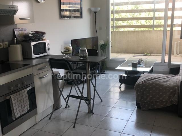 APPARTEMENT AVEC LOCATAIRE EN PLACE!