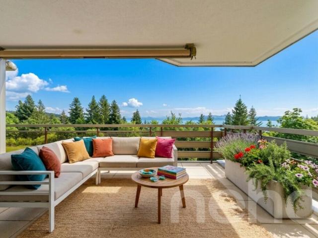 Appartement avec panorama sur le lac et les Alpes, proche du centre