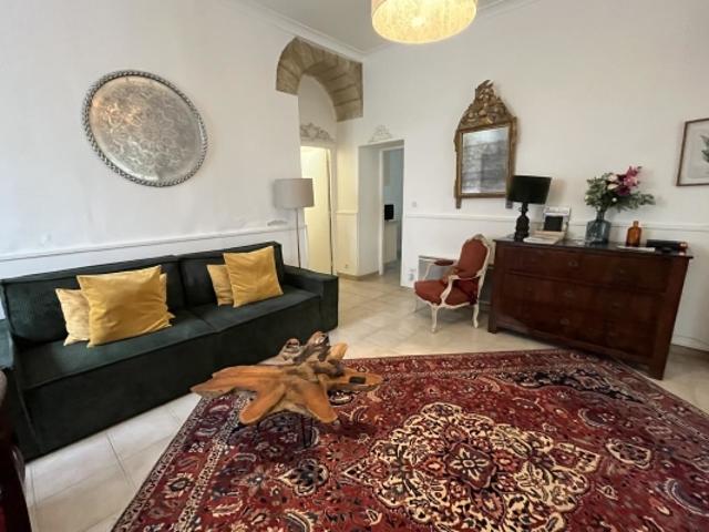 Appartement avec patio et jardinet au coeur d'Uzès