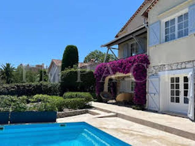 Villa avec Piscine et Terrasse