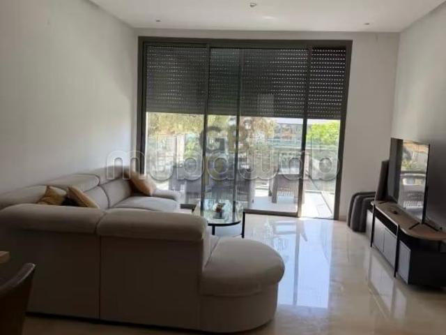 Appartement avec piscine meublé en rez de chaussée à louer à L'orangeraie