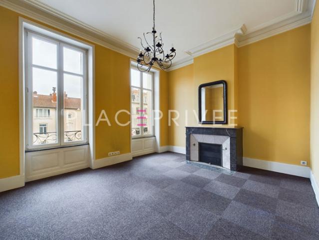 Appartement avec stationnement