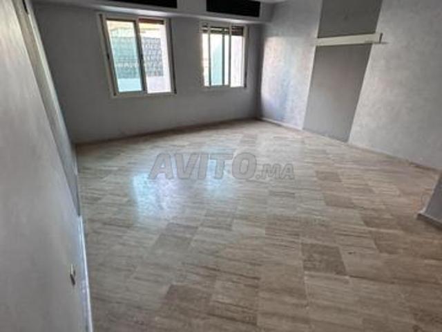Appartement avec terasse à louer à abdelmoumn