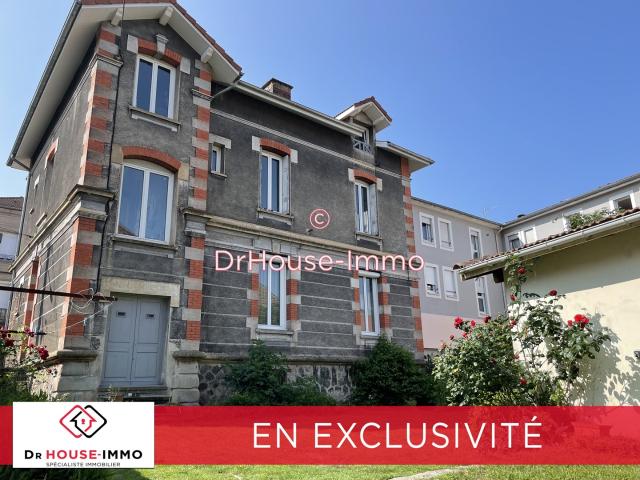 GRAND APPARTEMENT SANS CHARGE AVEC TERRAIN PRIVATIF ET GARAGE