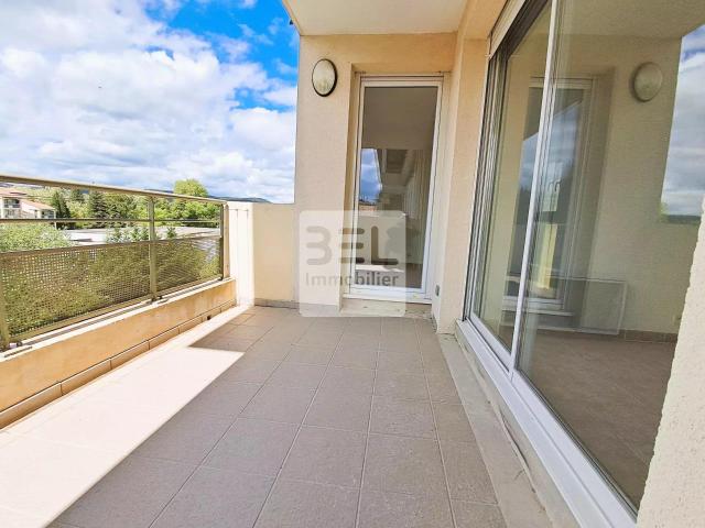 Appartement avec terrasse et ascenseur 46m² Bagnols sur Cèze