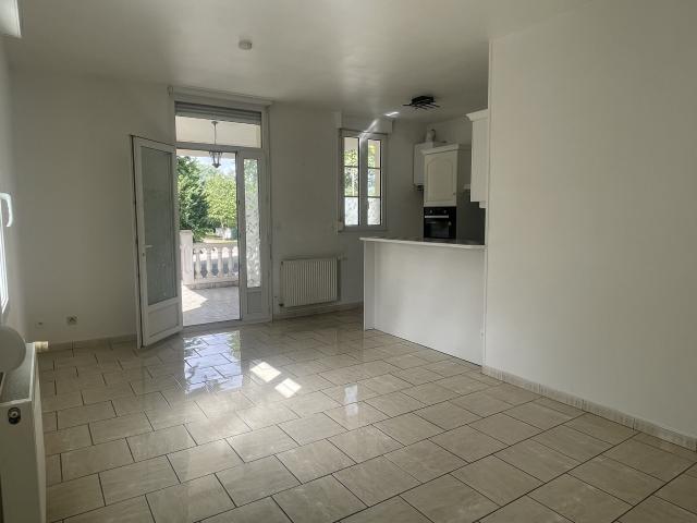 Appartement avec terrasse et garage
