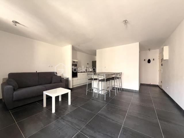 Appartement avec terrasse et parking