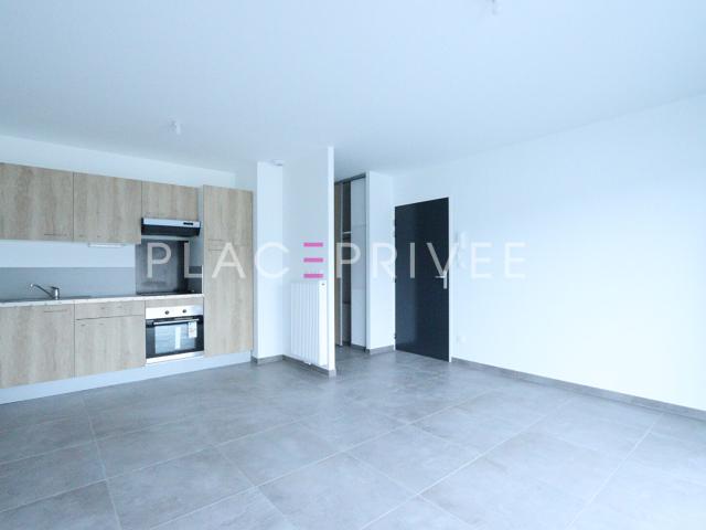 Appartement avec terrasse et parking