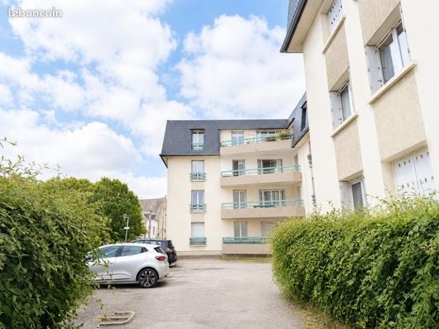 Appartement avec terrasse et parking privatif – Hyper centre de Bourges