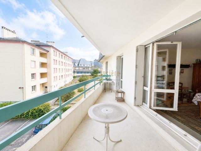 Appartement avec terrasse et parking privatif Hyper centre de Bourges