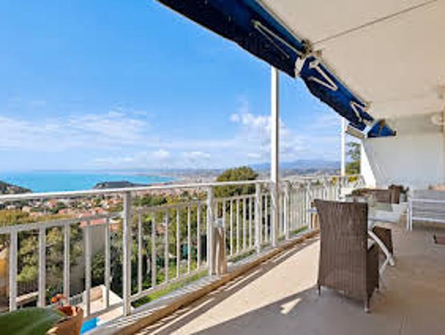 Appartement avec Terrasse et Piscine