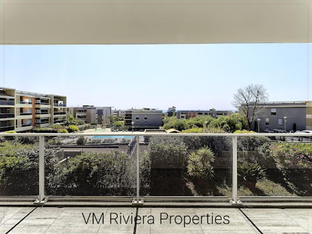 Appartement avec terrasse et piscine