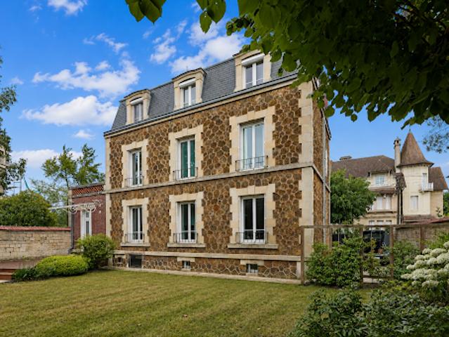 Appartement avec terrasse et piscine