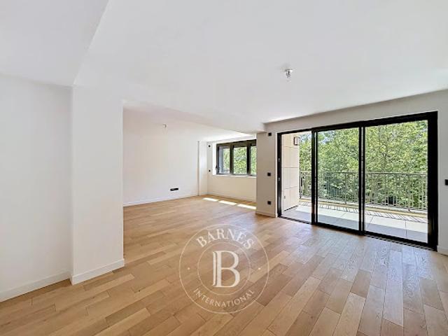 Appartement avec terrasse et piscine