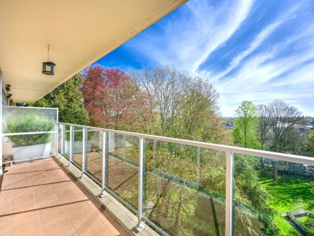Appartement avec terrasse et piscine