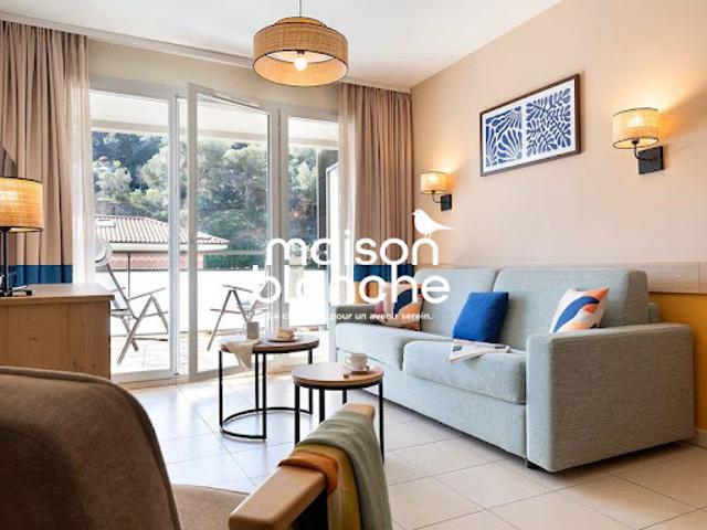 Appartement avec terrasse et piscine