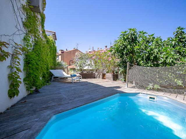 Appartement avec terrasse et piscine