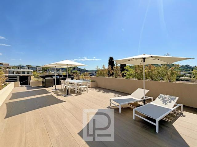 Appartement avec terrasse et piscine