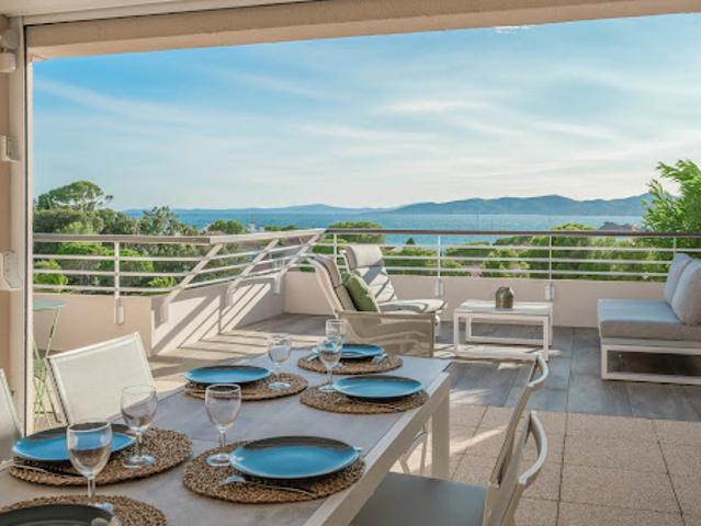 Appartement avec terrasse et piscine