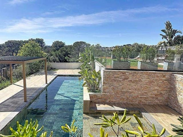 Appartement avec terrasse et piscine