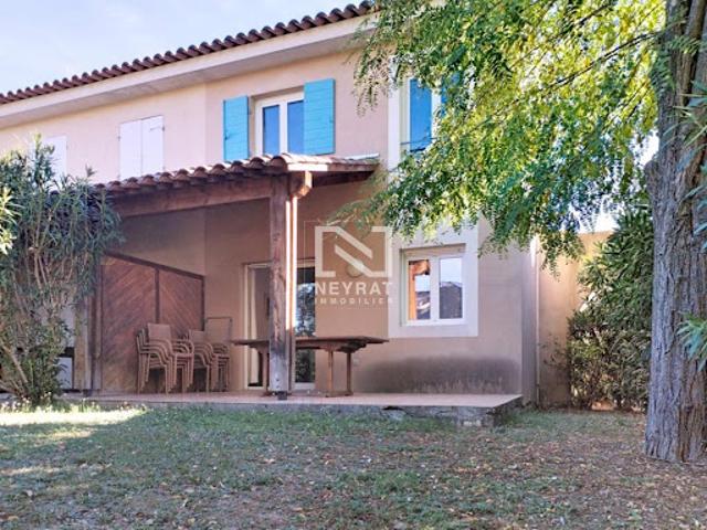 Appartement avec terrasse et piscine