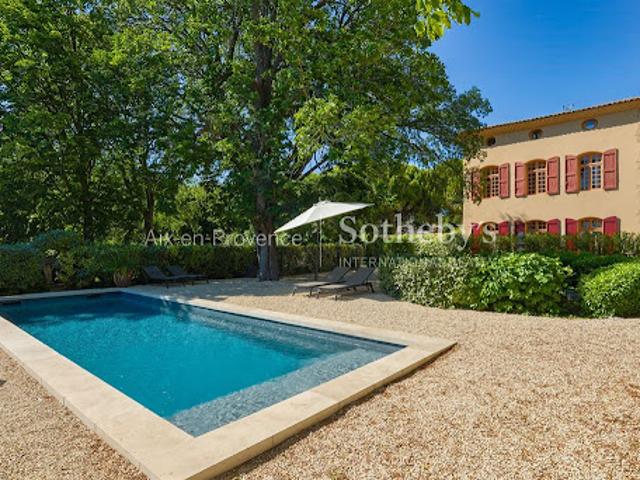 Appartement avec terrasse et piscine